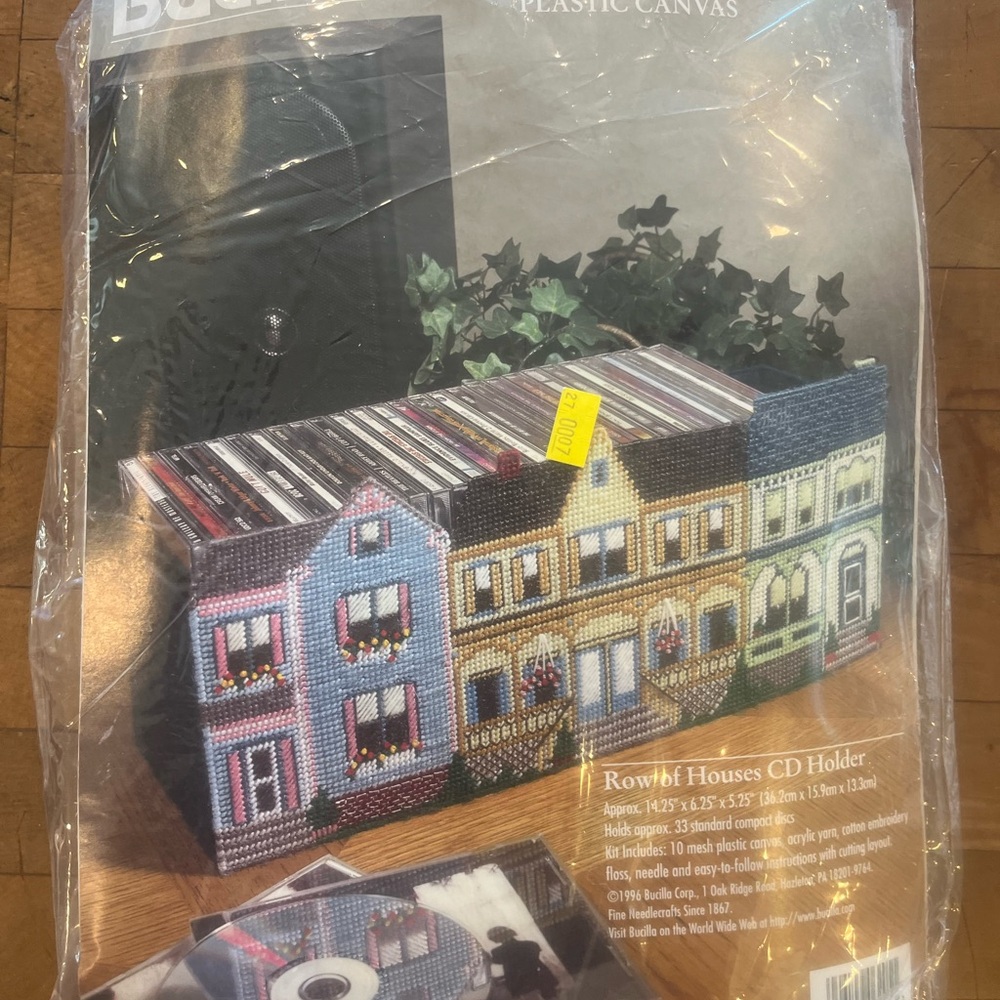 Vintage Row of Houses Cross Stitch Holder